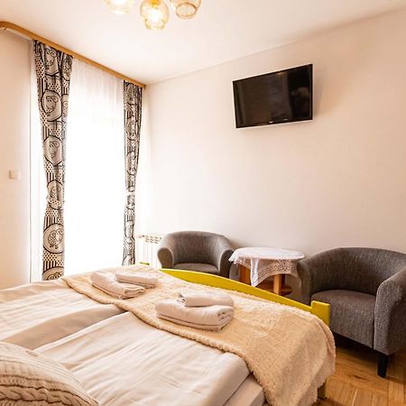 Gronik Bed & Breakfast Bagian luar foto