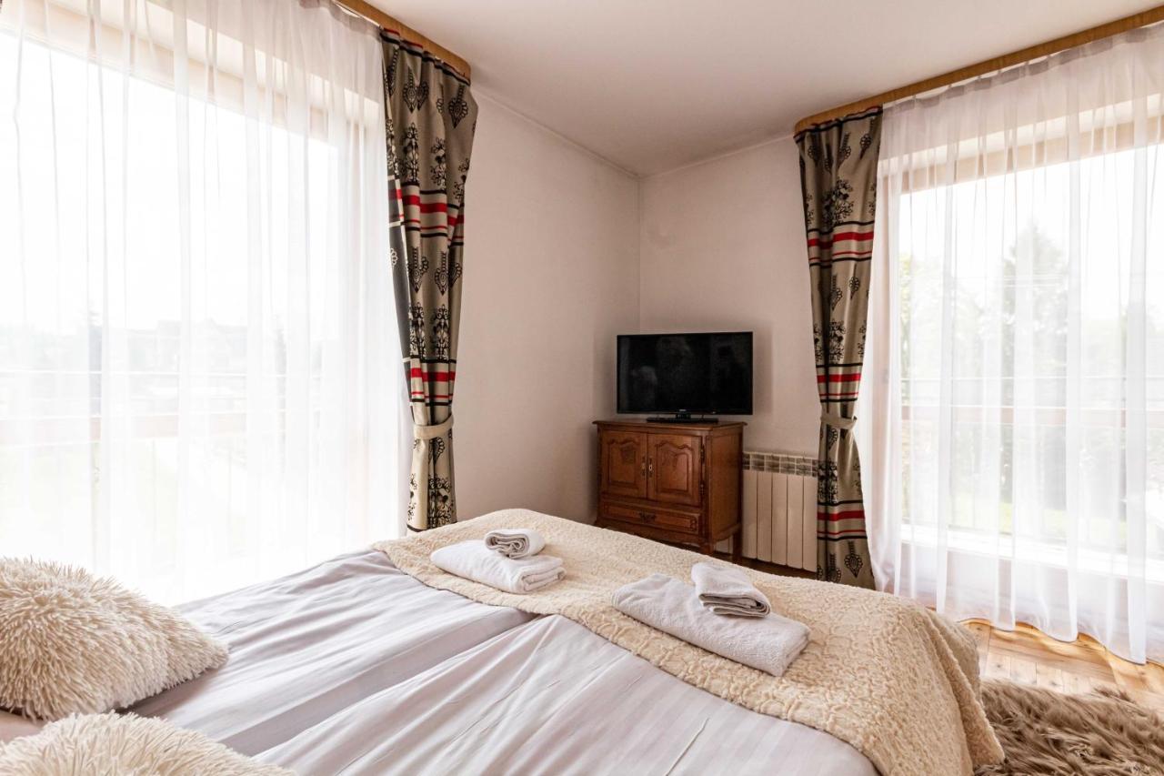 Gronik Bed & Breakfast Bagian luar foto