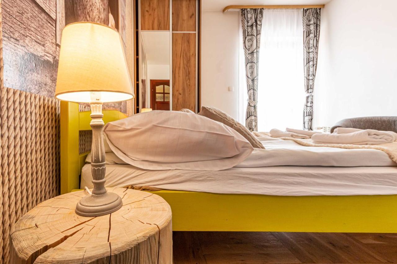 Gronik Bed & Breakfast Bagian luar foto